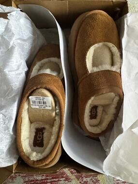 UGG Bea Mary Jane Slippers Chestnut Suede Size 7